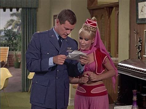 BARBARA EDEN “I DREAM OF JEANNIE” NUDE SEX SCENE。